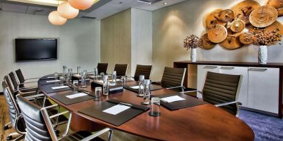 Professional meeting room at DoubleTree By Hilton Montreal.