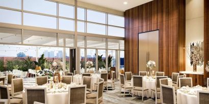 Hotel dining area at Hilton Garden Inn Montreal Midtown.