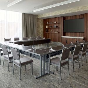 Professional meeting room at Hilton Garden Inn Montreal Midtown.