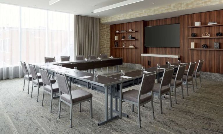 Professional meeting room at Hilton Garden Inn Montreal Midtown.