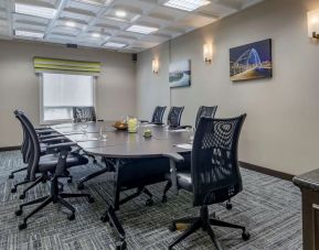 Professional meeting room at Hampton Inn & Suites By Hilton Edmonton/West.