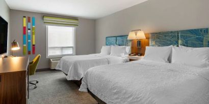 Day use twin room with TV, work desk and private bathroom at Hampton Inn & Suites By Hilton Edmonton/West.