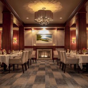 Dining area perfect for coworking at Fairmont Winnipeg.