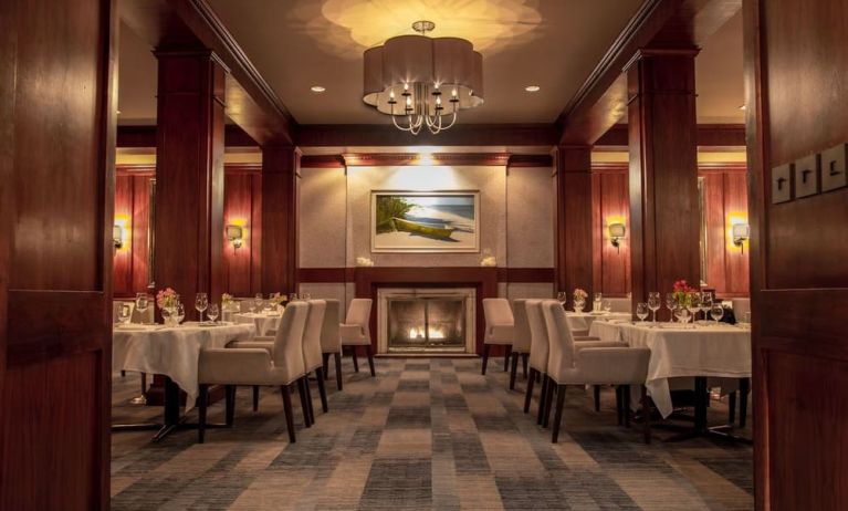 Dining area perfect for coworking at Fairmont Winnipeg.