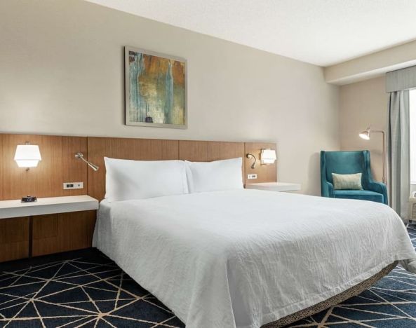 Day use king bed at the Hilton Garden Inn Kitchener/Cambridge.