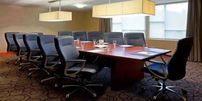 Bright and spacious professional meeting room at the Holiday Inn Oakville Centre.