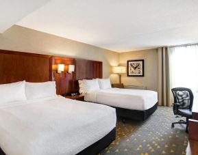 Day use twin room with TV, work desk and private bathroom  at the Holiday Inn Oakville Centre.