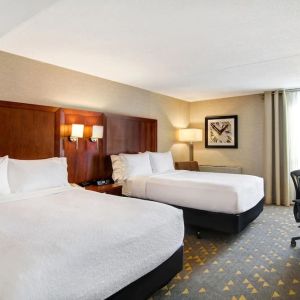 Day use twin room with TV, work desk and private bathroom  at the Holiday Inn Oakville Centre.