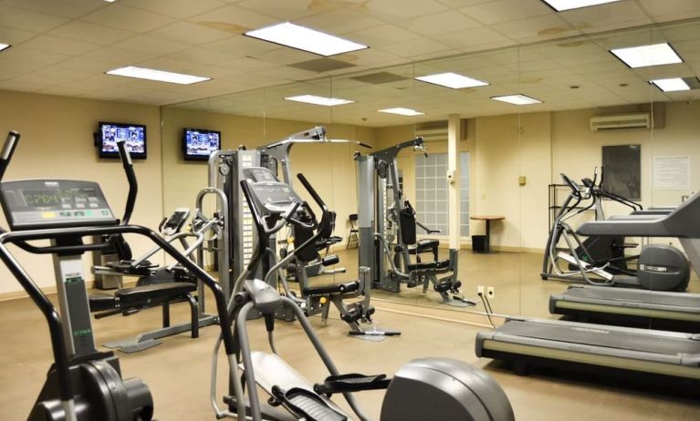 Fully equipped fitness center at Amenida Residences.