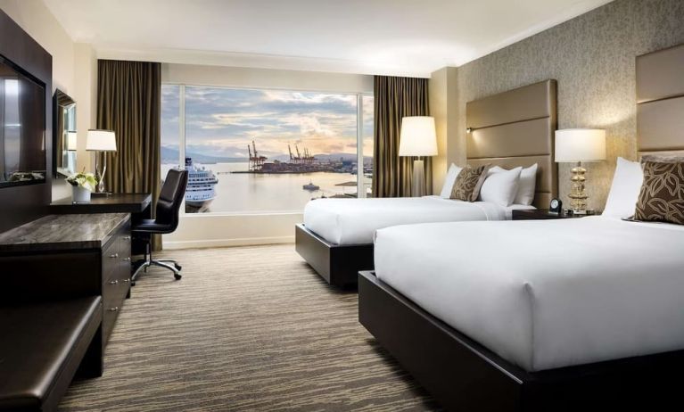 Day use twin room with TV, work desk and private bathroom at the Fairmont Waterfront.