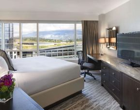 Standard day use room with TV, work desk and private bathroom at the Fairmont Waterfront.