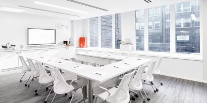 Professional meeting room at Innside By Melia New York Nomad.