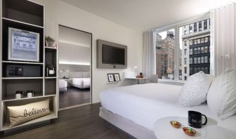 Day use room with natural light at Innside By Melia New York Nomad.