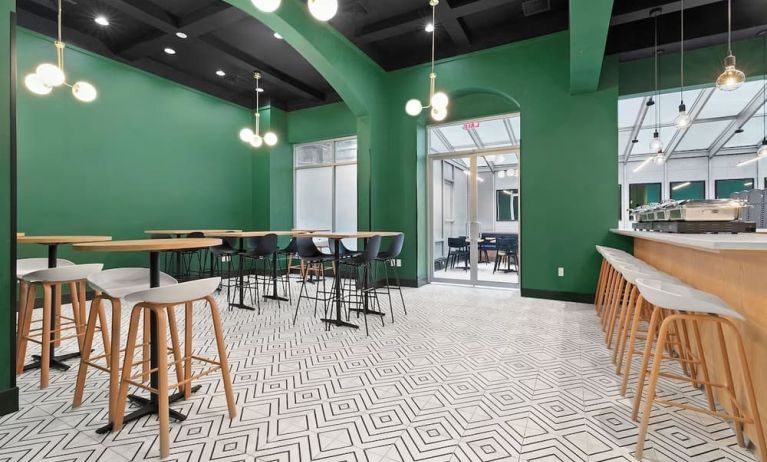 Dining area perfect for coworking at Holiday Inn Manhattan 6th Ave - Chelsea.