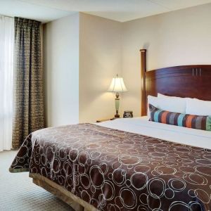 Day use room with private bathroom at Staybridge Suites Oakville-Burlington.