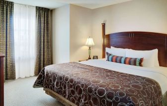 Day use room with private bathroom at Staybridge Suites Oakville-Burlington.