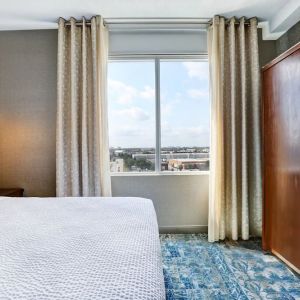 Bright and spacious day use room at Four Points By Sheraton Toronto Mississauga.