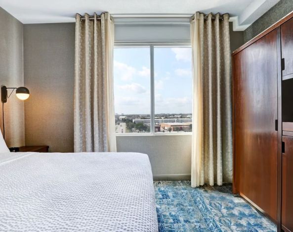 Bright and spacious day use room at Four Points By Sheraton Toronto Mississauga.