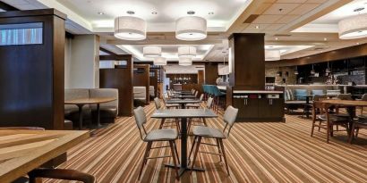 Dining area with comfortable seating perfect for co-working at Four Points By Sheraton Toronto Mississauga.