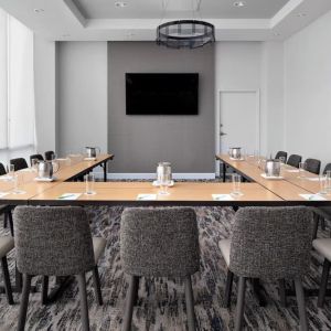 Professional meeting room at Courtyard By Marriott Edmonton Downtown.