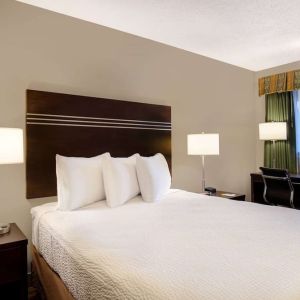 Day use room with TV, work desk and private bathroom at Days Inn Vernon.