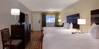 Day use twin room with TV, work desk and private bathroom at Days Inn Vernon.