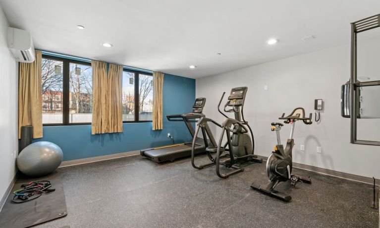 Fitness center at Holiday Inn Express & Suites Bronx.