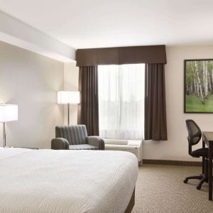 Day use room at Days Inn & Suites By Wyndham Lindsay.