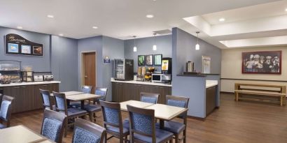 Restaurant area at Days Inn & Suites By Wyndham Lindsay.