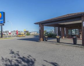 Hotel entrance at Comfort Inn Sept-Iles. 