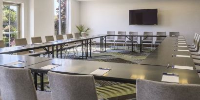 Professional meeting room at Holiday Inn Express & Suites North Bay.