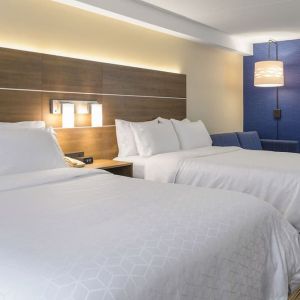 Day use twin room at Holiday Inn Express & Suites North Bay.