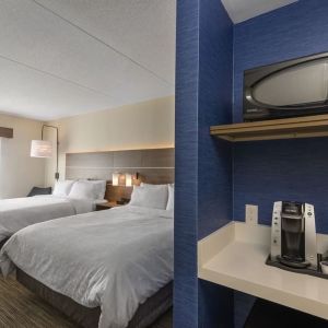 Day use twin room with coffee maker, microwave and mini bar at Holiday Inn Express & Suites North Bay.