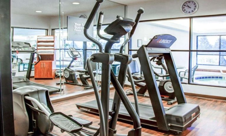 Fitness center available at Comfort Suites Lombard - Addison.