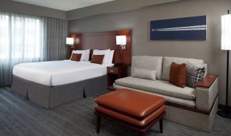 Day use room with sofa at Courtyard By Marriott Los Angeles LAX/Century Boulevard.