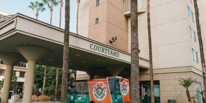 Hotel exterior at Courtyard By Marriott Los Angeles LAX/Century Boulevard.