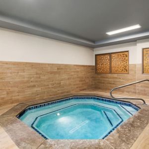 Spa tub at Candlewood Suites Meridian.