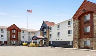 Hotel exterior at Candlewood Suites Meridian.