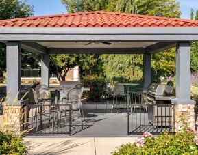 Grill and picnic area at Candlewood Suites Meridian.