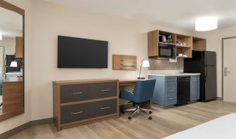 Day use room inclusions at Candlewood Suites Boise.