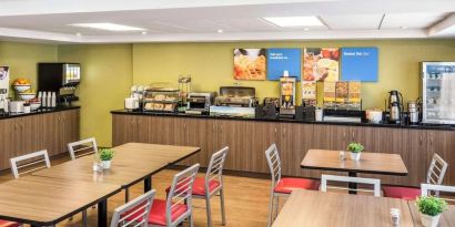 Dining area at Comfort Inn Yarmouth.