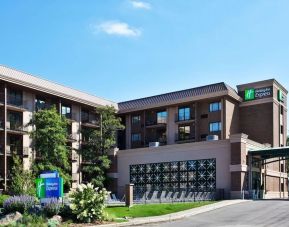 Hotel exterior at Holiday Inn Express Rolling Meadows-Schaumburg.