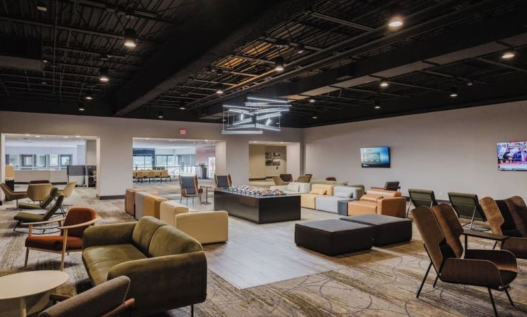 Lobby and coworking lounge at Crowne Plaza Aire MSP Airport - Mall Of America.