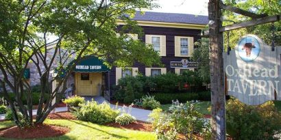 Hotel exterior at Sturbridge Host Hotel.