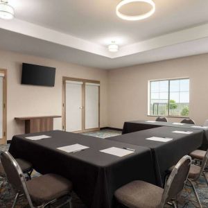 Meeting room at La Quinta Inn & Suites - North Stone Oak.