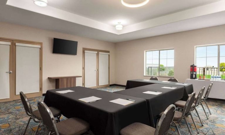 Meeting room at La Quinta Inn & Suites - North Stone Oak.