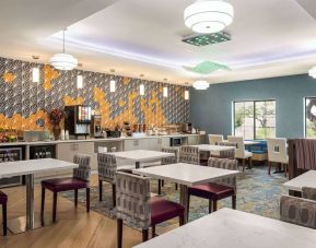 Dining area perfect for coworking at La Quinta Inn & Suites - North Stone Oak.