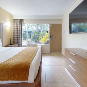 Day use room at Rodeway Inn & Suites Fort Lauderdale Airport & Cruise Port.