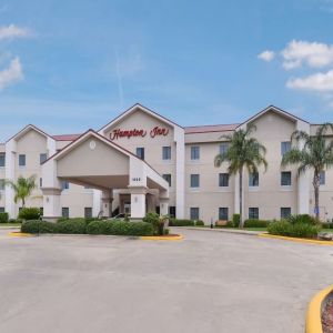 Hotel exterior at Hampton Inn Deer Park.