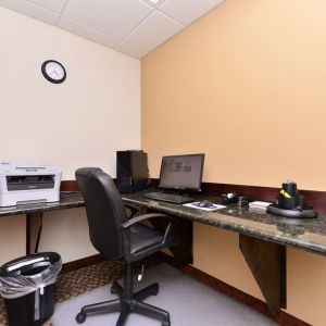 Business center available at Hampton Inn Deer Park.